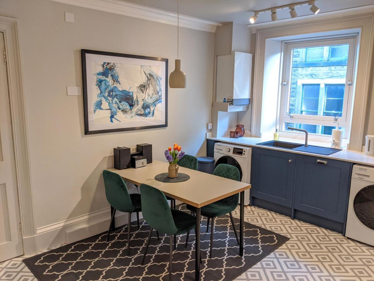 Central Hawick Spacious Stylish Flat With Log Burner Eksteriør billede
