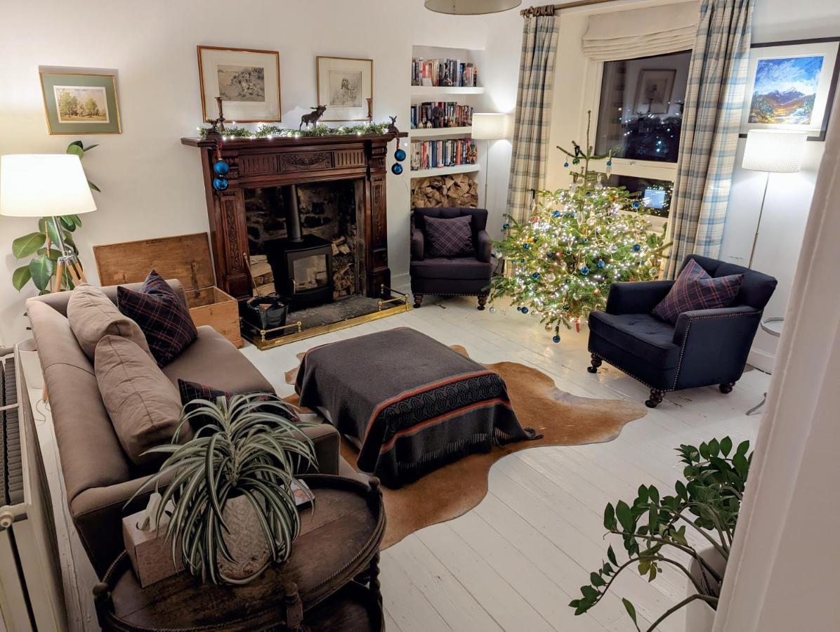 Central Hawick Spacious Stylish Flat With Log Burner Eksteriør billede